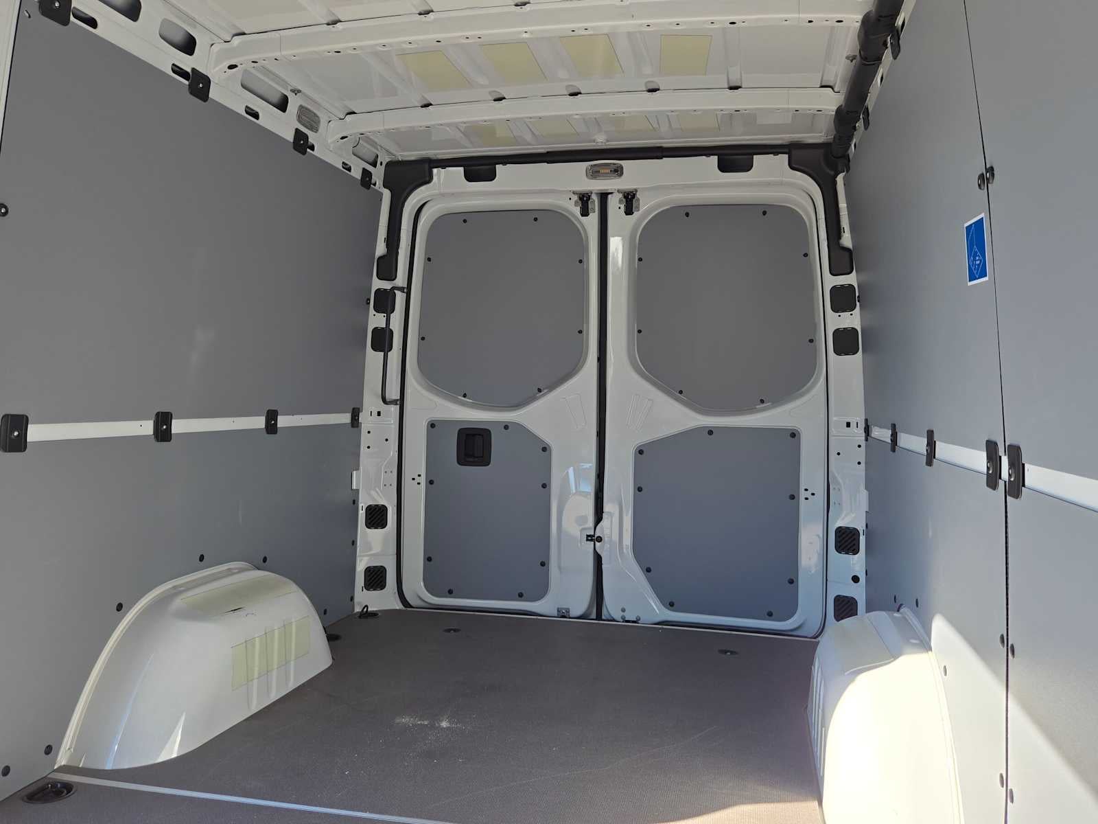 2026 Mercedes-Benz Sprinter Cargo 2500 Standard Roof I4 Diesel 144 RWD