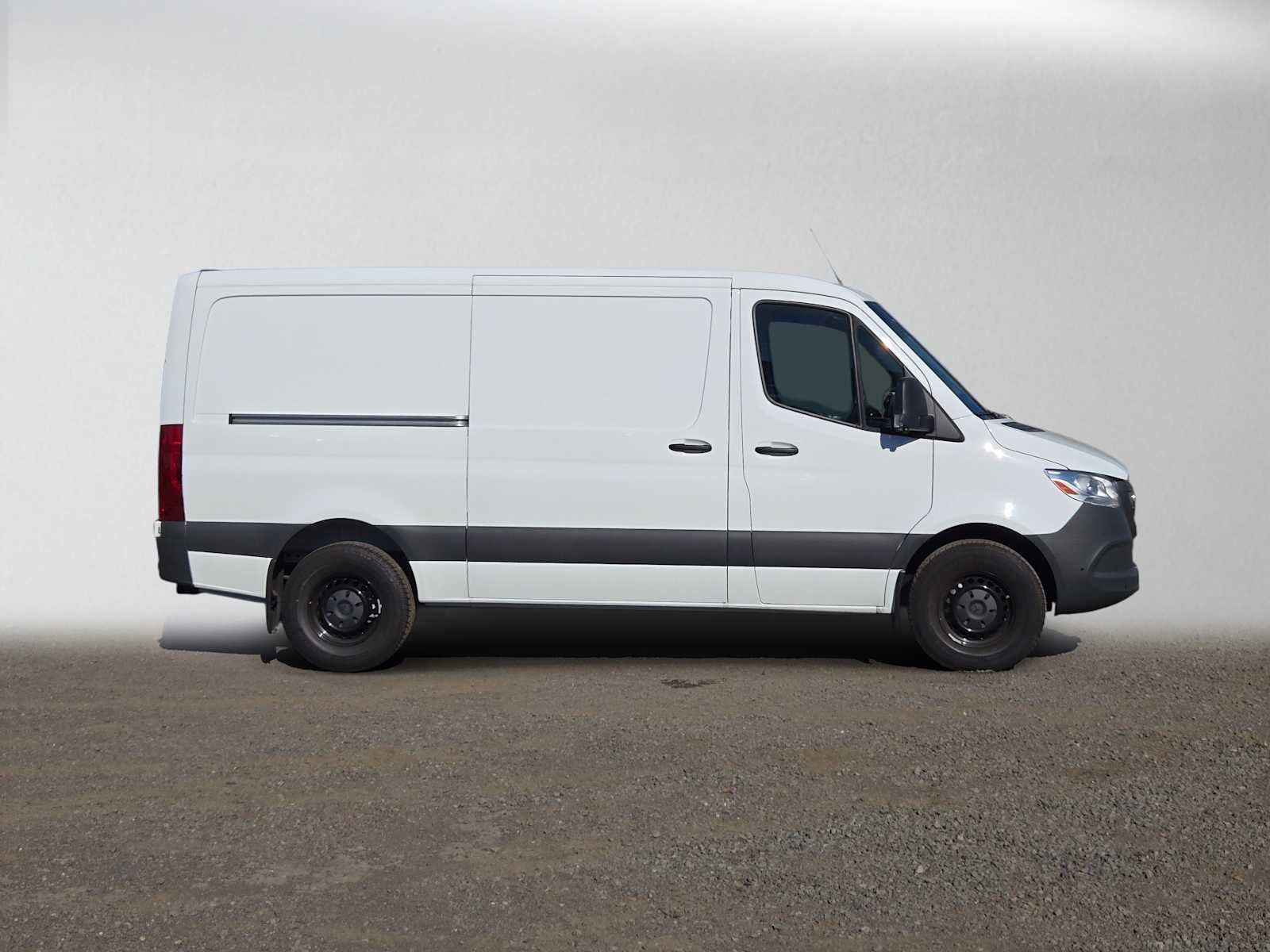 2026 Mercedes-Benz Sprinter Cargo 2500 Standard Roof I4 Diesel 144 RWD