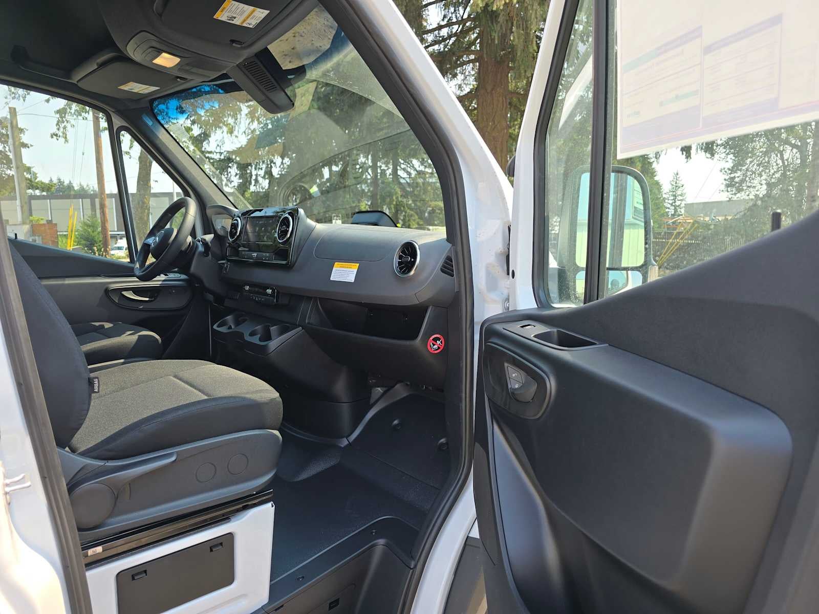 2026 Mercedes-Benz Sprinter Cargo 2500 Standard Roof I4 Diesel 144 RWD