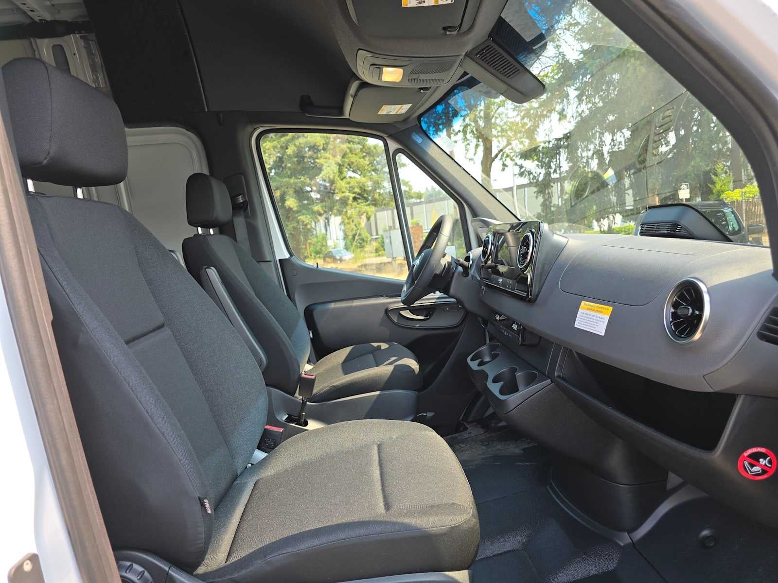 2026 Mercedes-Benz Sprinter Cargo 2500 Standard Roof I4 Diesel 144 RWD