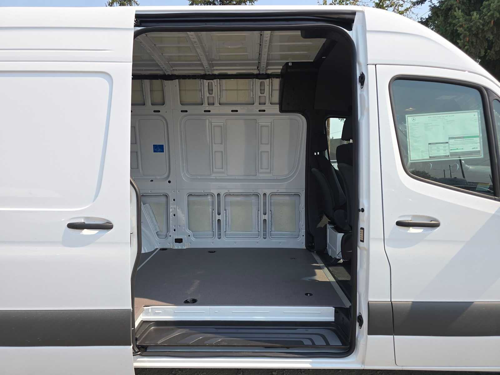 2026 Mercedes-Benz Sprinter Cargo 2500 Standard Roof I4 Diesel 144 RWD