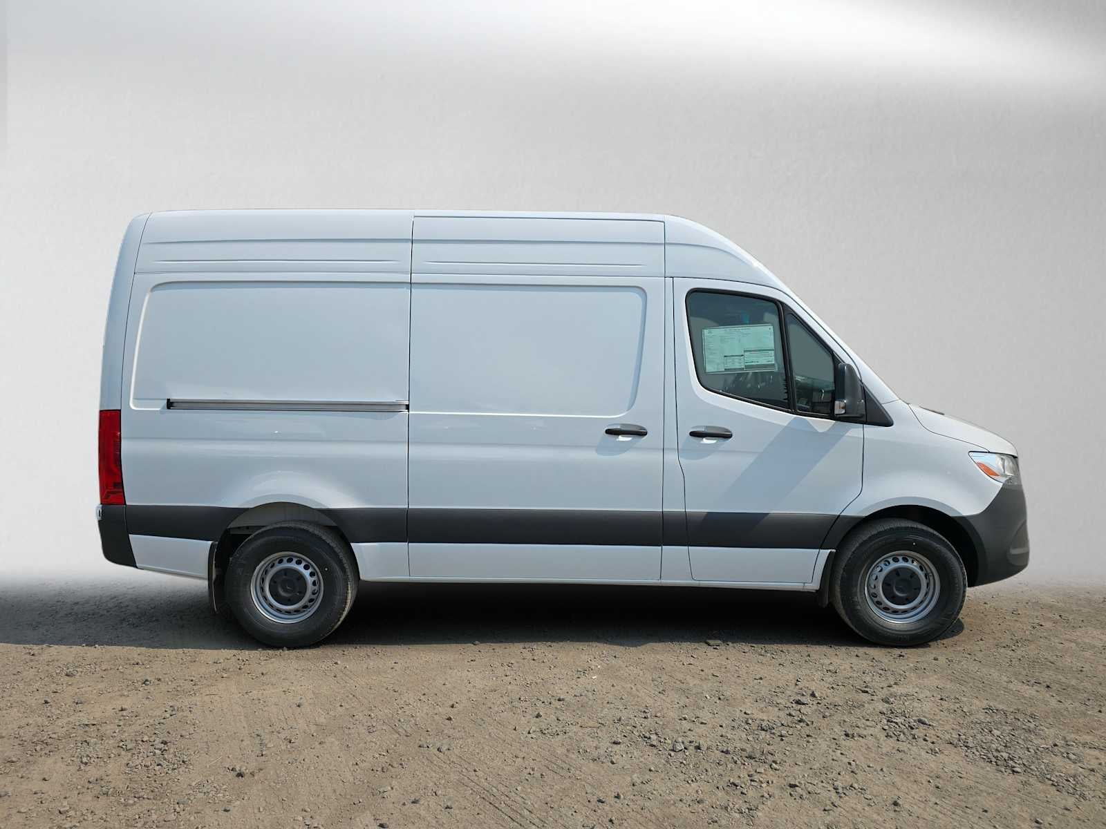 2026 Mercedes-Benz Sprinter Cargo 2500 Standard Roof I4 Diesel 144 RWD