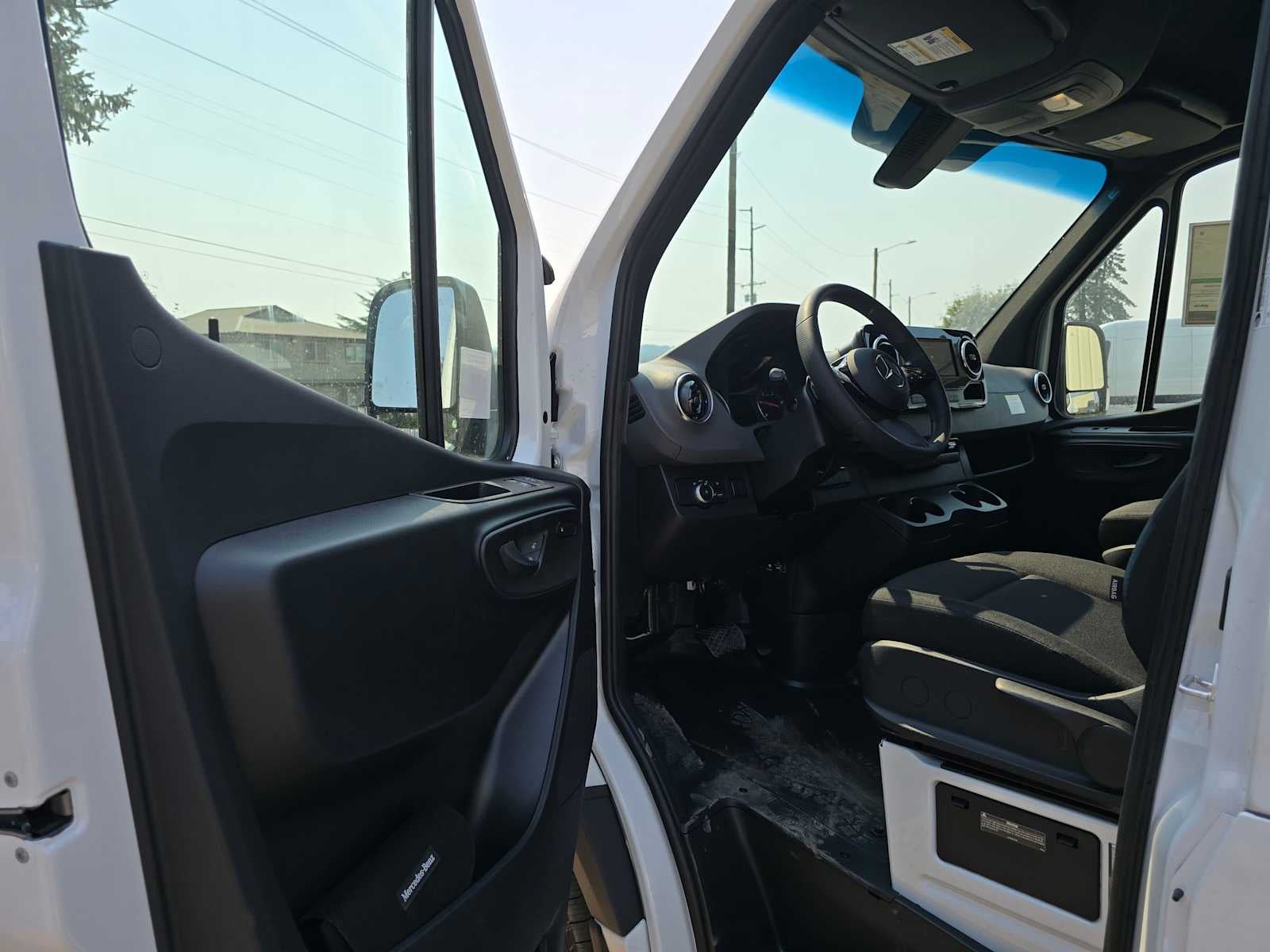 2026 Mercedes-Benz Sprinter Cargo 2500 Standard Roof I4 Diesel 144 RWD