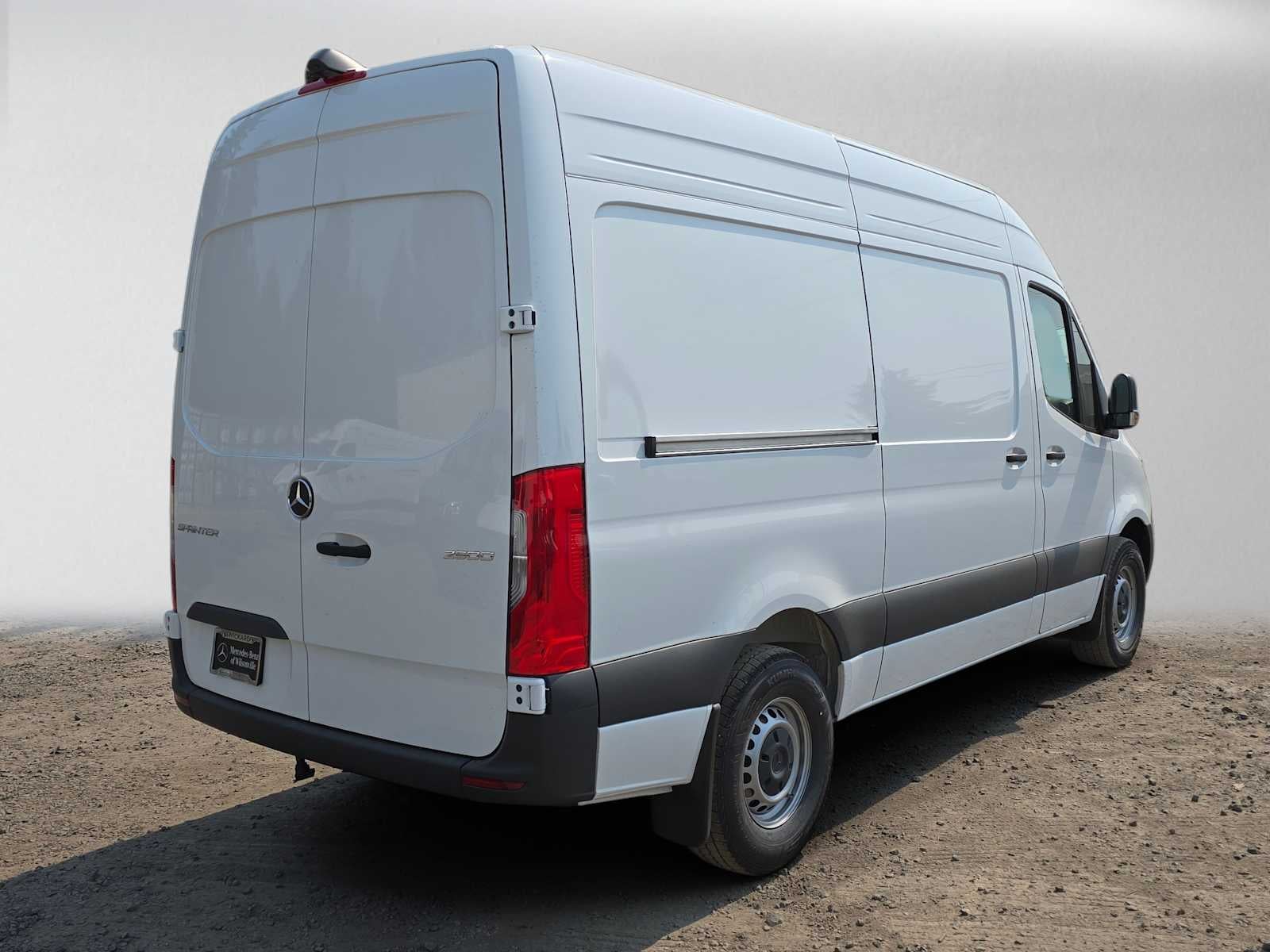 2026 Mercedes-Benz Sprinter Cargo 2500 Standard Roof I4 Diesel 144 RWD