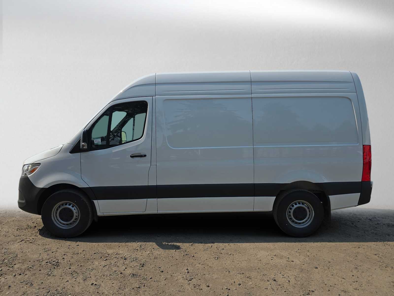 2026 Mercedes-Benz Sprinter Cargo 2500 Standard Roof I4 Diesel 144 RWD