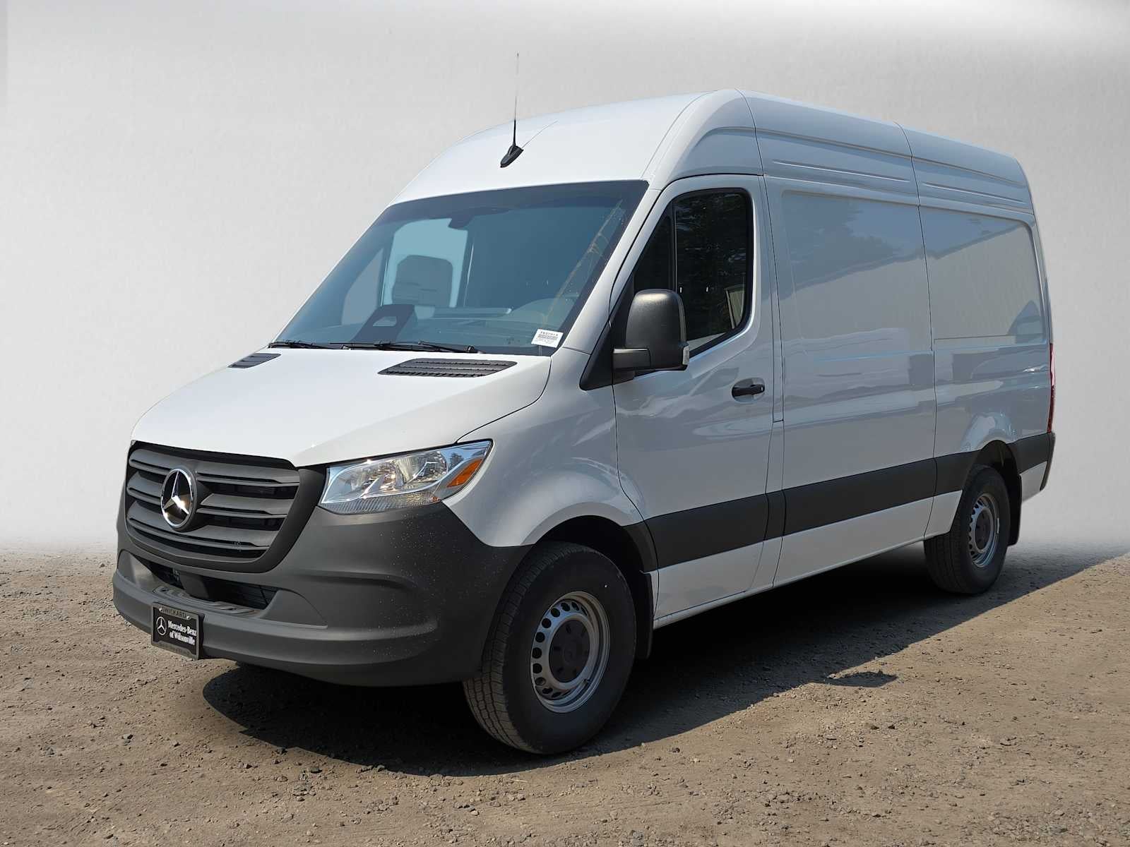 2026 Mercedes-Benz Sprinter Cargo 2500 Standard Roof I4 Diesel 144 RWD