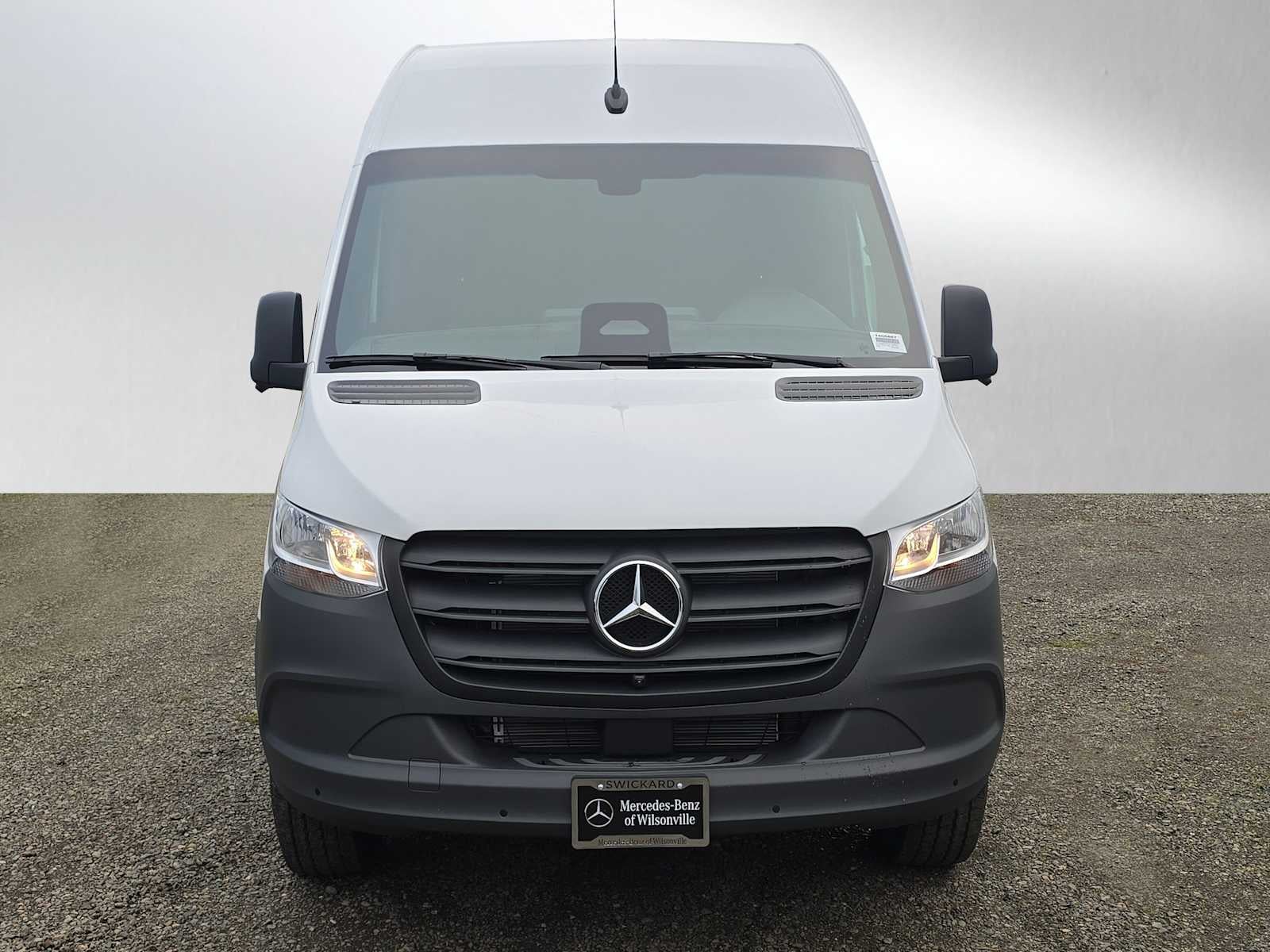 2025 Mercedes-Benz Sprinter Cargo Van 2500 Standard Roof I4 Diesel 144" RWD