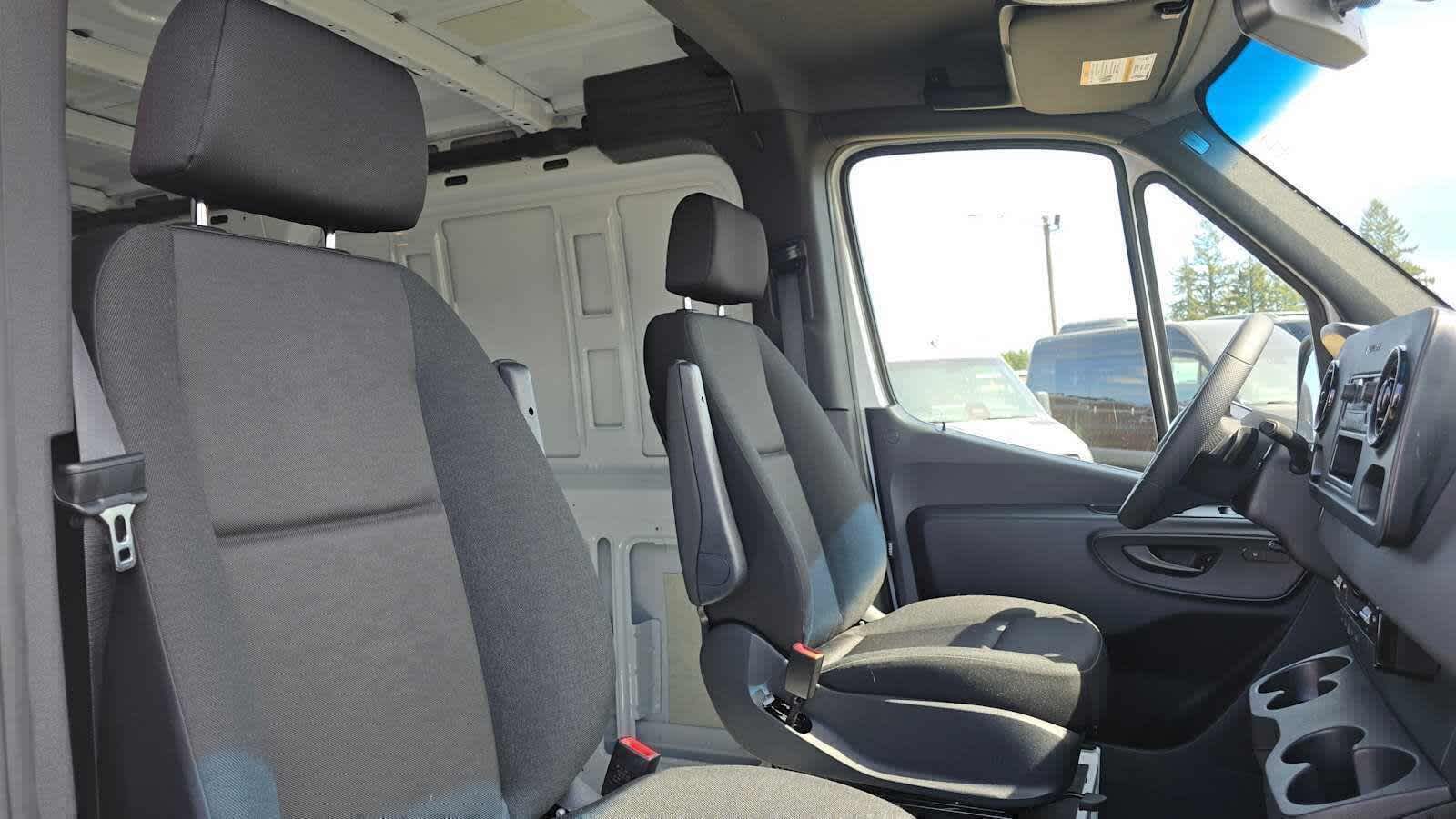 2025 Mercedes-Benz Sprinter Cargo Van 2500 Standard Roof I4 Diesel 144 RWD