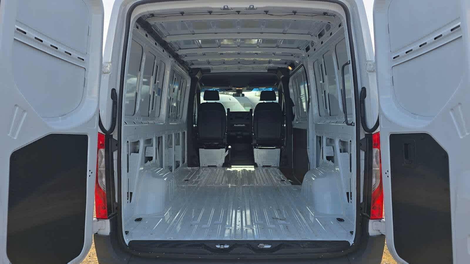 2025 Mercedes-Benz Sprinter Cargo Van 2500 Standard Roof I4 Diesel 144 RWD