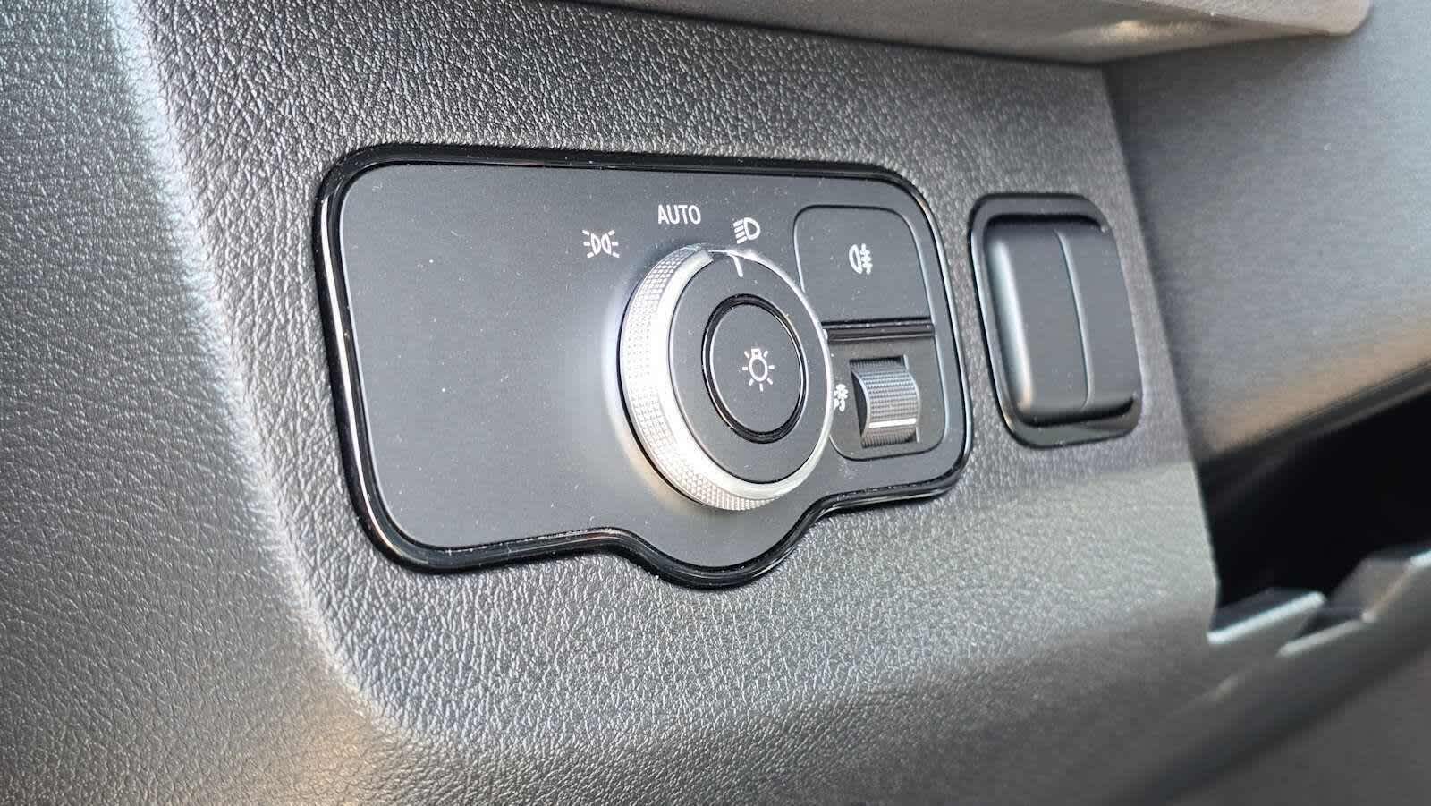 2025 Mercedes-Benz Sprinter Cargo Van 2500 Standard Roof I4 Diesel 144 RWD