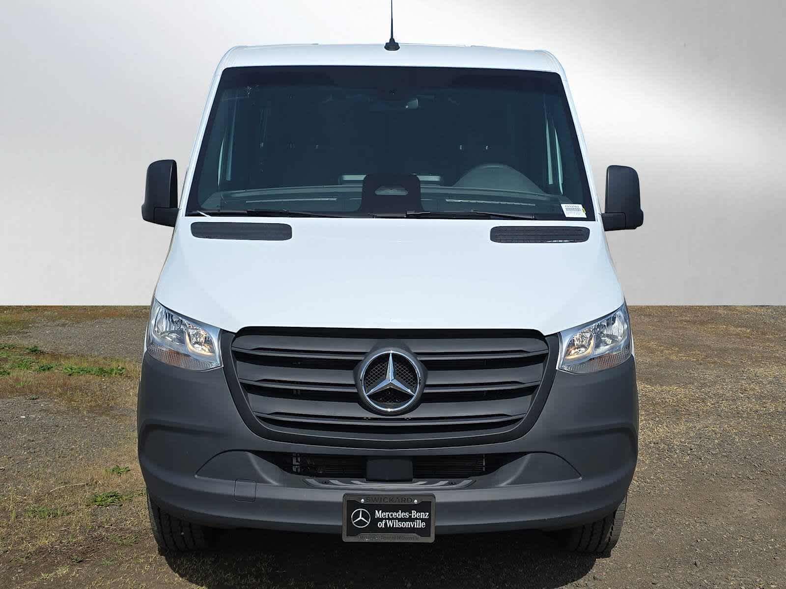 2025 Mercedes-Benz Sprinter Cargo Van 2500 Standard Roof I4 Diesel 144 RWD