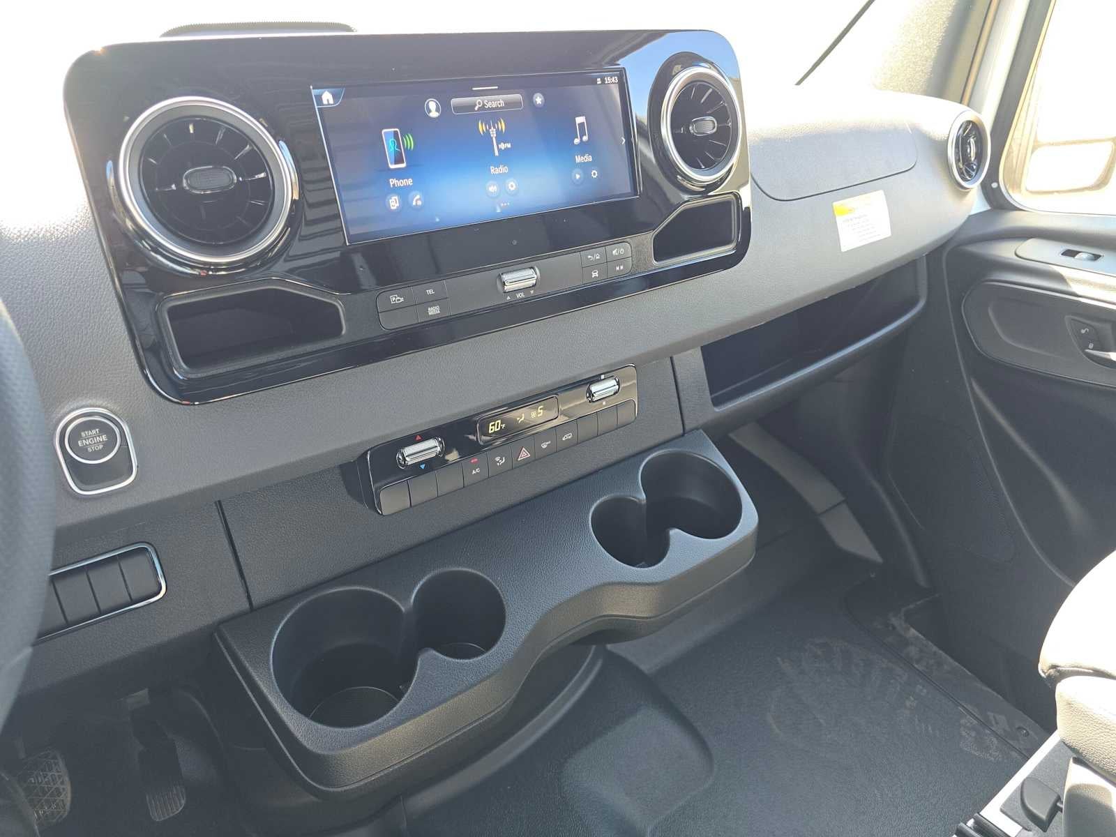2026 Mercedes-Benz Sprinter Cargo 2500 Standard Roof I4 Diesel 144 RWD