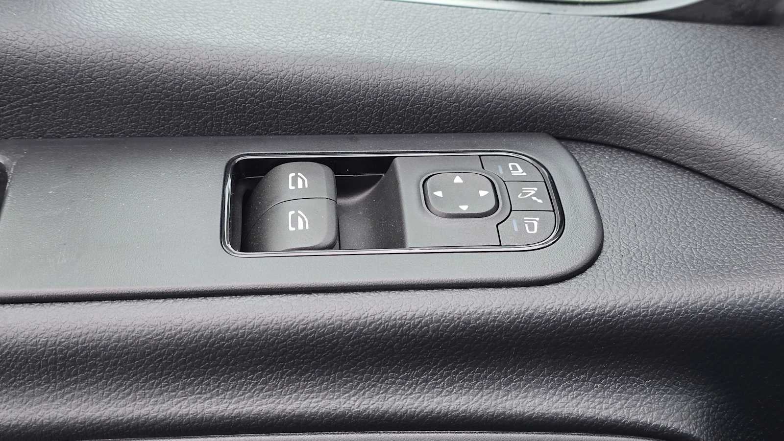 2025 Mercedes-Benz Sprinter Cargo Van 2500 Standard Roof I4 Diesel 144" RWD