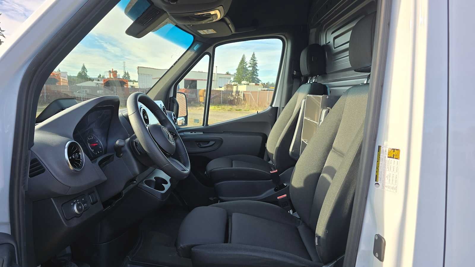 2025 Mercedes-Benz Sprinter Cargo Van 2500 Standard Roof I4 Diesel 144" RWD