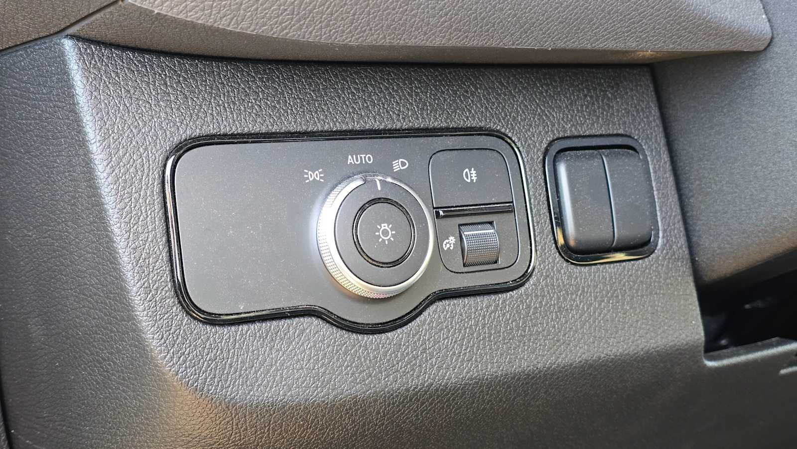 2025 Mercedes-Benz Sprinter Cargo Van 2500 Standard Roof I4 Diesel 144" RWD