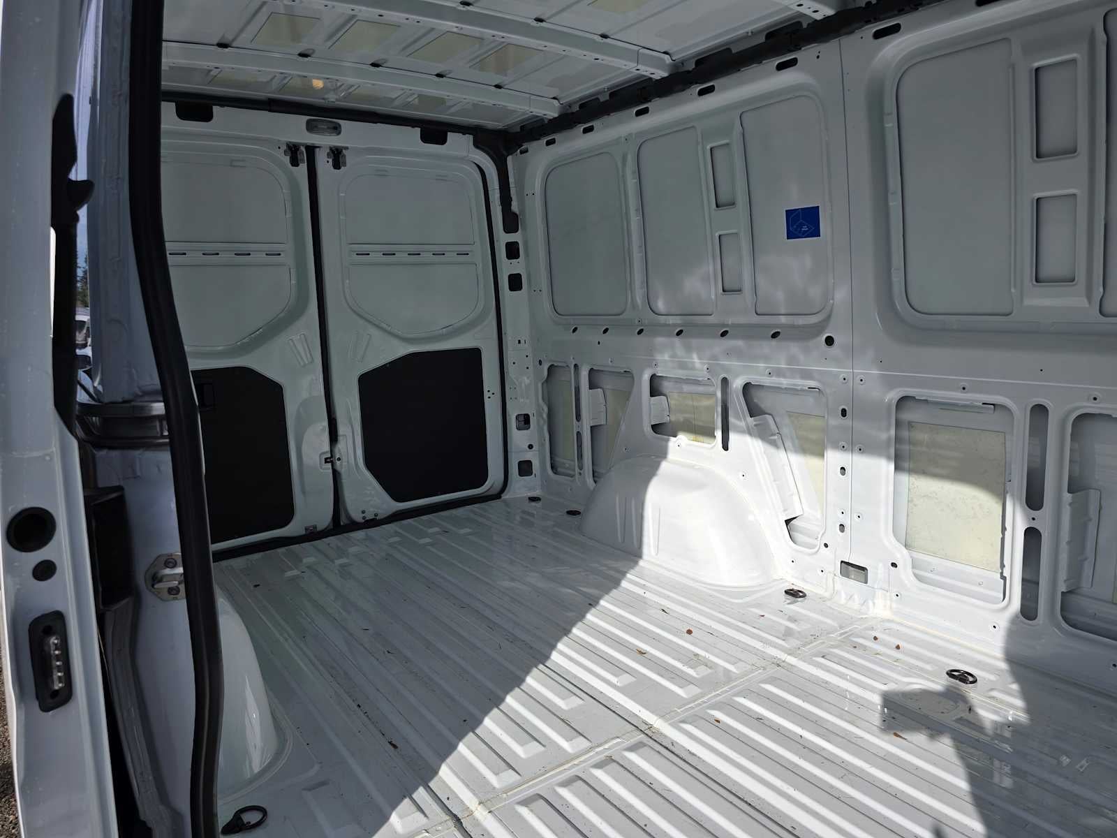 2025 Mercedes-Benz Sprinter Cargo Van 2500 Standard Roof I4 Diesel 144" RWD