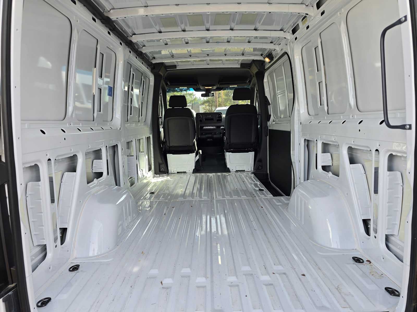 2025 Mercedes-Benz Sprinter Cargo Van 2500 Standard Roof I4 Diesel 144" RWD