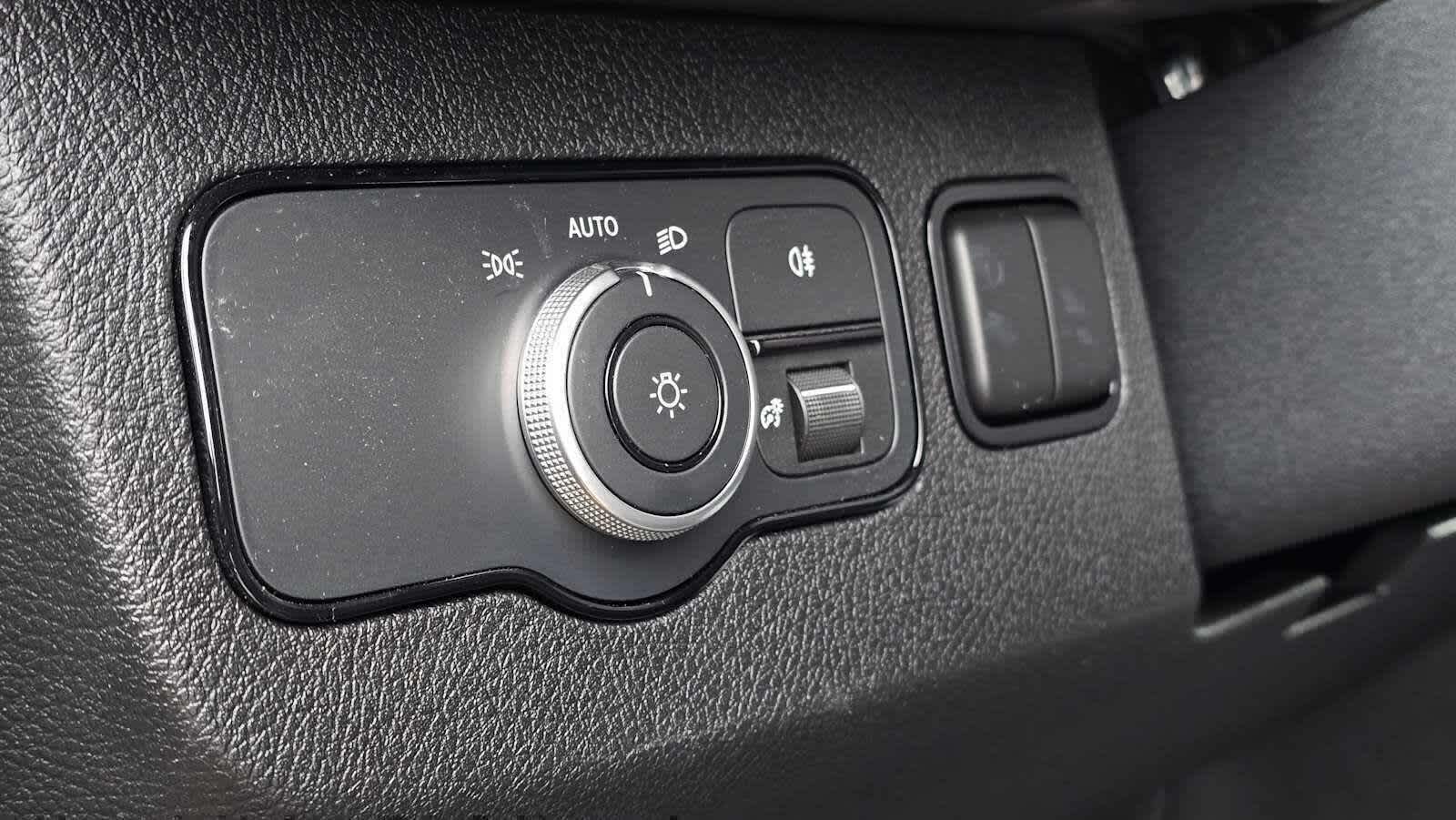 2025 Mercedes-Benz Sprinter Cargo Van 2500 Standard Roof I4 Diesel 144 RWD