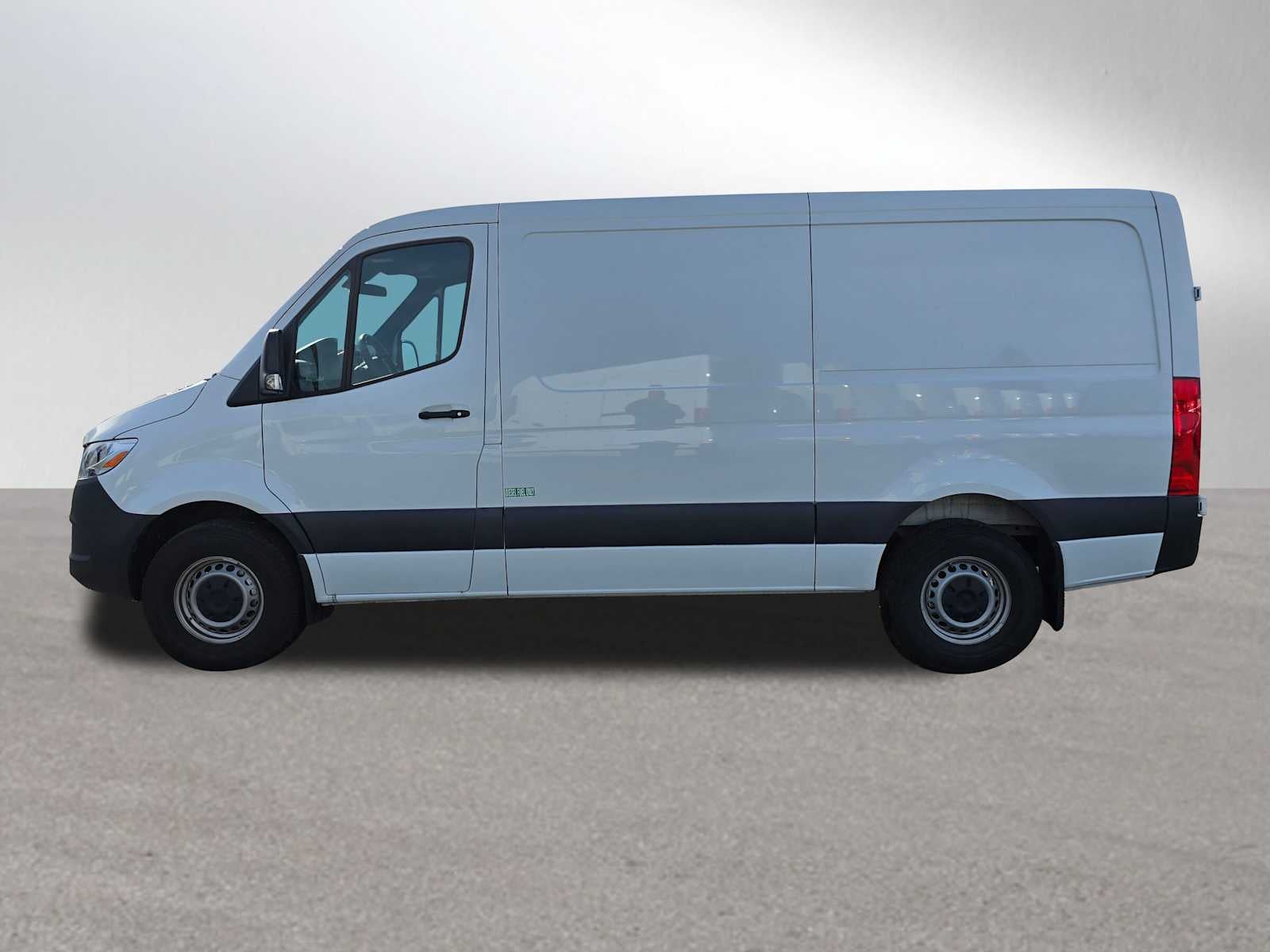 2025 Mercedes-Benz Sprinter Cargo Van 2500 Standard Roof I4 Diesel 144" RWD