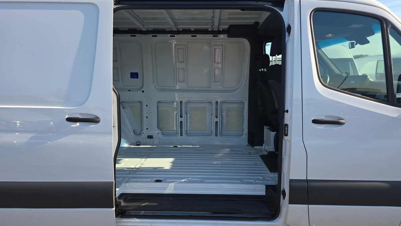 2025 Mercedes-Benz Sprinter Cargo Van 2500 Standard Roof I4 Diesel 144 RWD