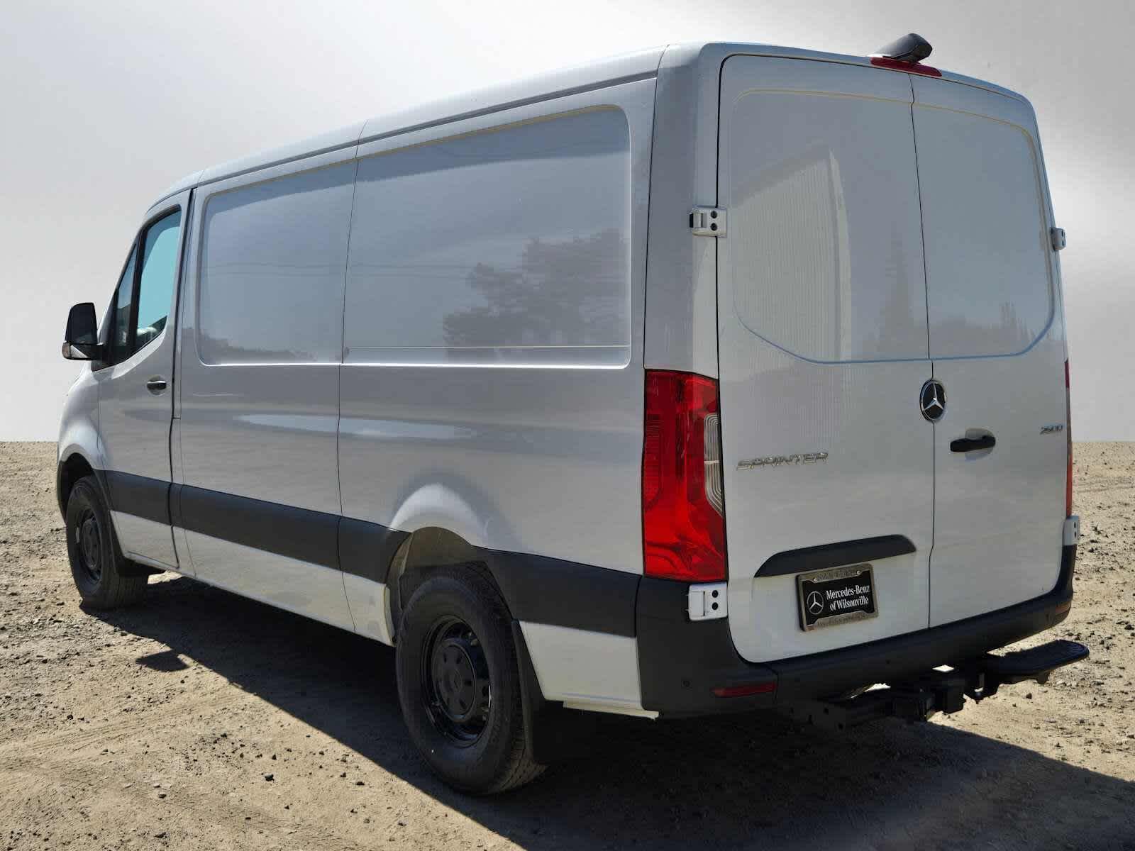 2026 Mercedes-Benz Sprinter 2500 Standard Roof I4 Diesel 144 RWD
