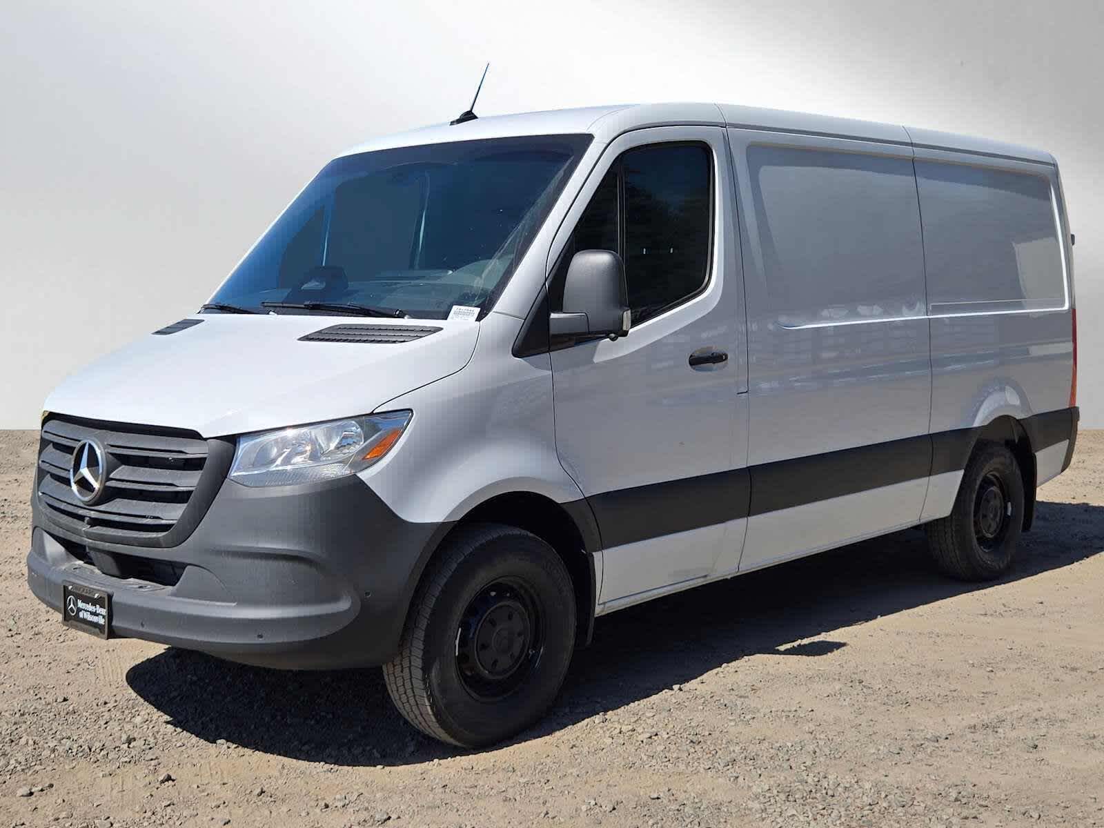 2026 Mercedes-Benz Sprinter 2500 Standard Roof I4 Diesel 144 RWD