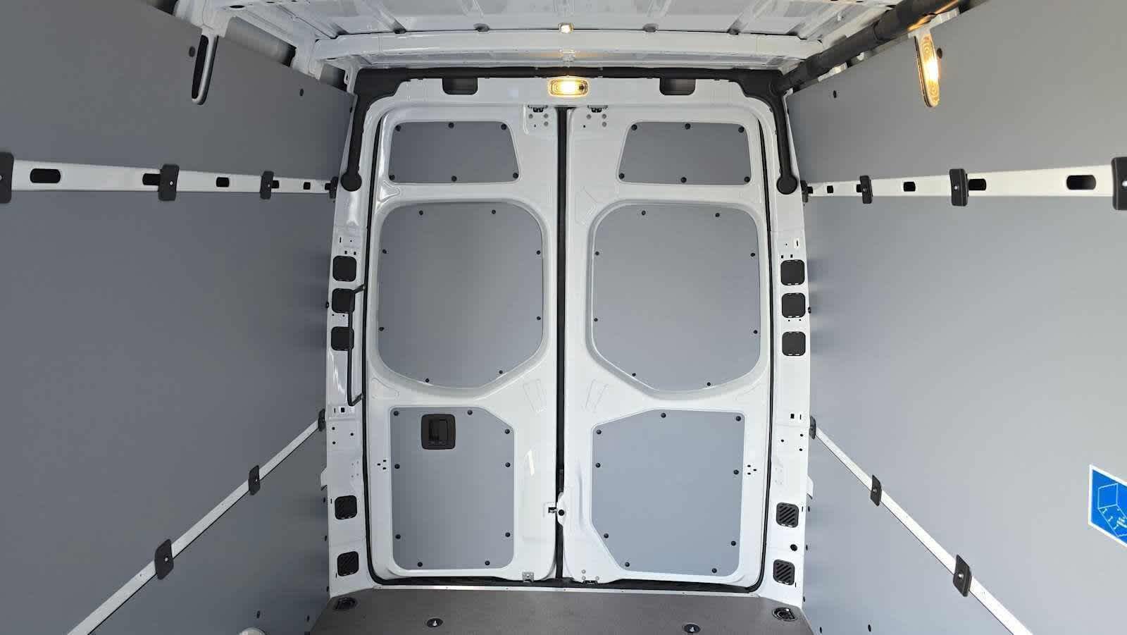 2026 Mercedes-Benz Sprinter 2500 Standard Roof I4 Diesel 144 RWD