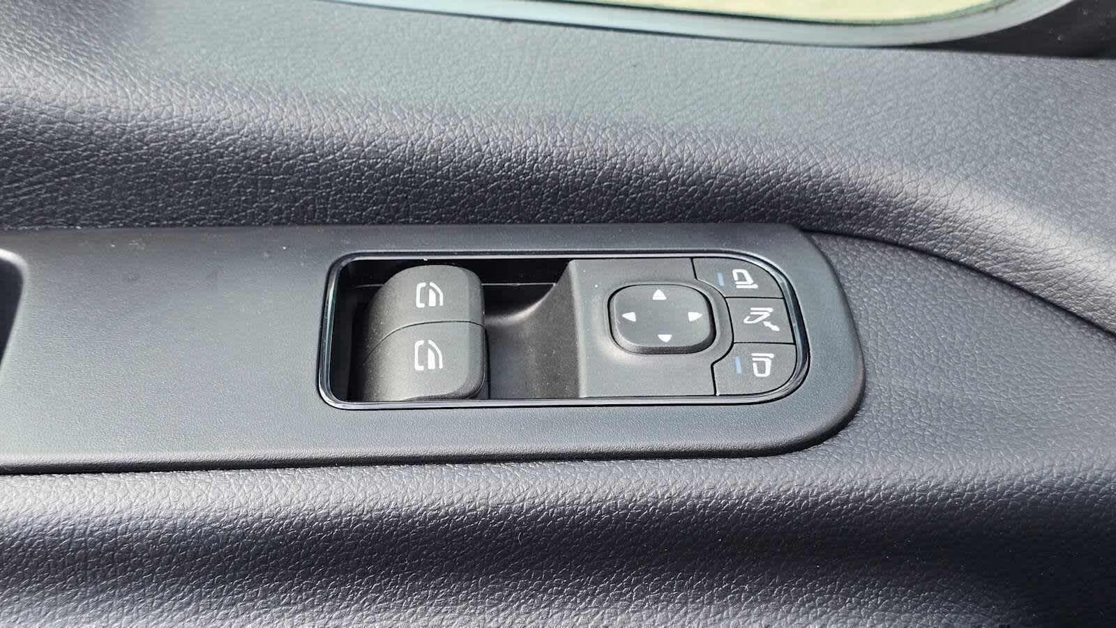 2026 Mercedes-Benz Sprinter 2500 Standard Roof I4 Diesel 144 RWD