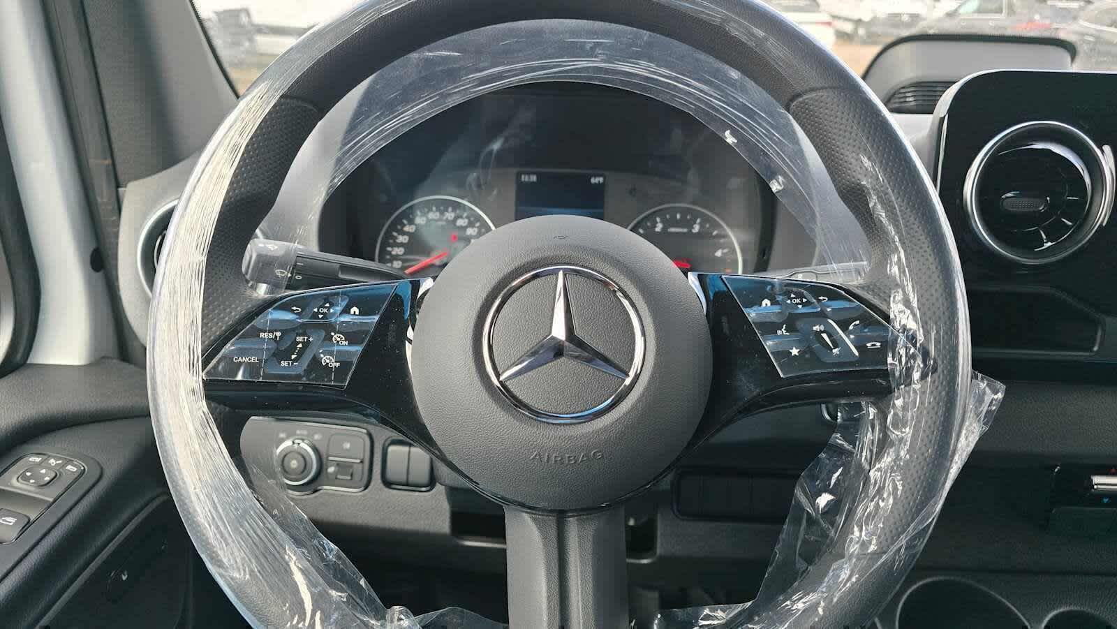 2026 Mercedes-Benz Sprinter 2500 Standard Roof I4 Diesel 144 RWD