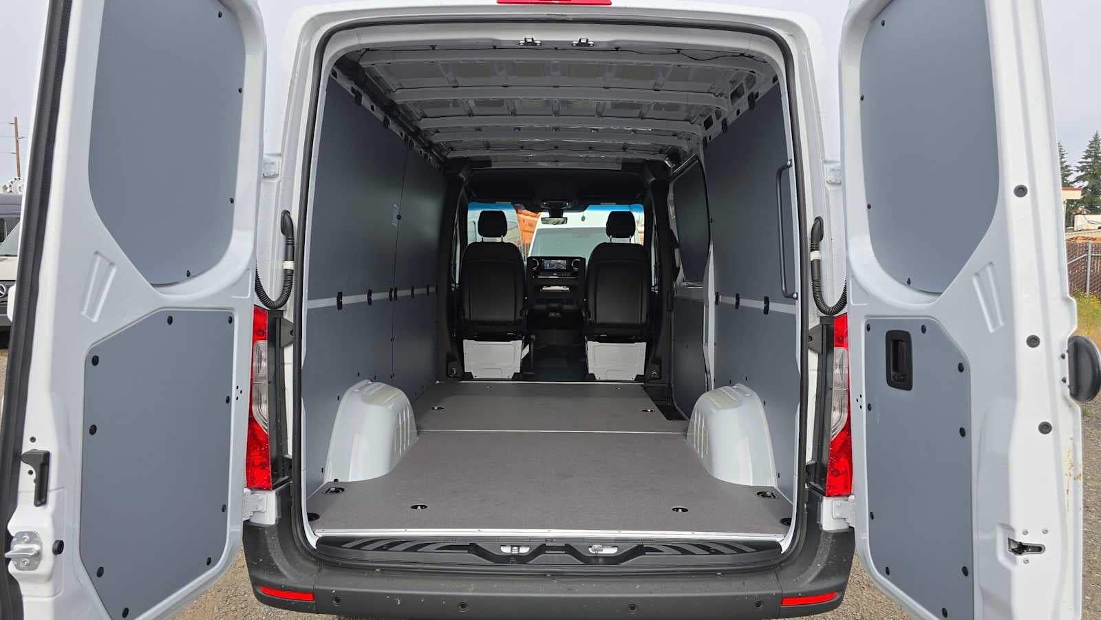 2026 Mercedes-Benz Sprinter 2500 Standard Roof I4 Diesel 144 RWD