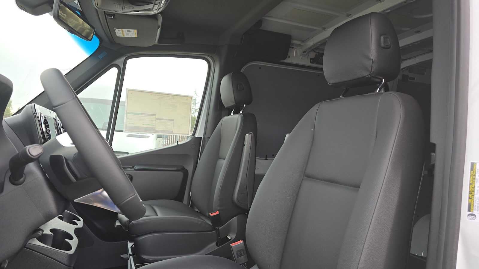 2026 Mercedes-Benz Sprinter 2500 Standard Roof I4 Diesel 144 RWD