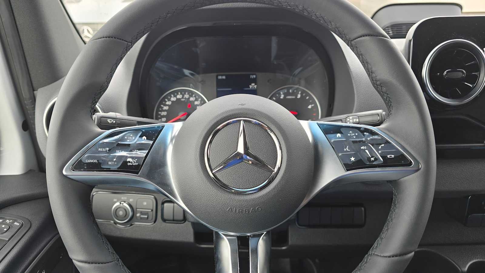 2026 Mercedes-Benz Sprinter 2500 Standard Roof I4 Diesel 144 RWD