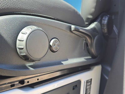 2026 Mercedes-Benz Sprinter 2500 Standard Roof I4 Diesel 144 RWD