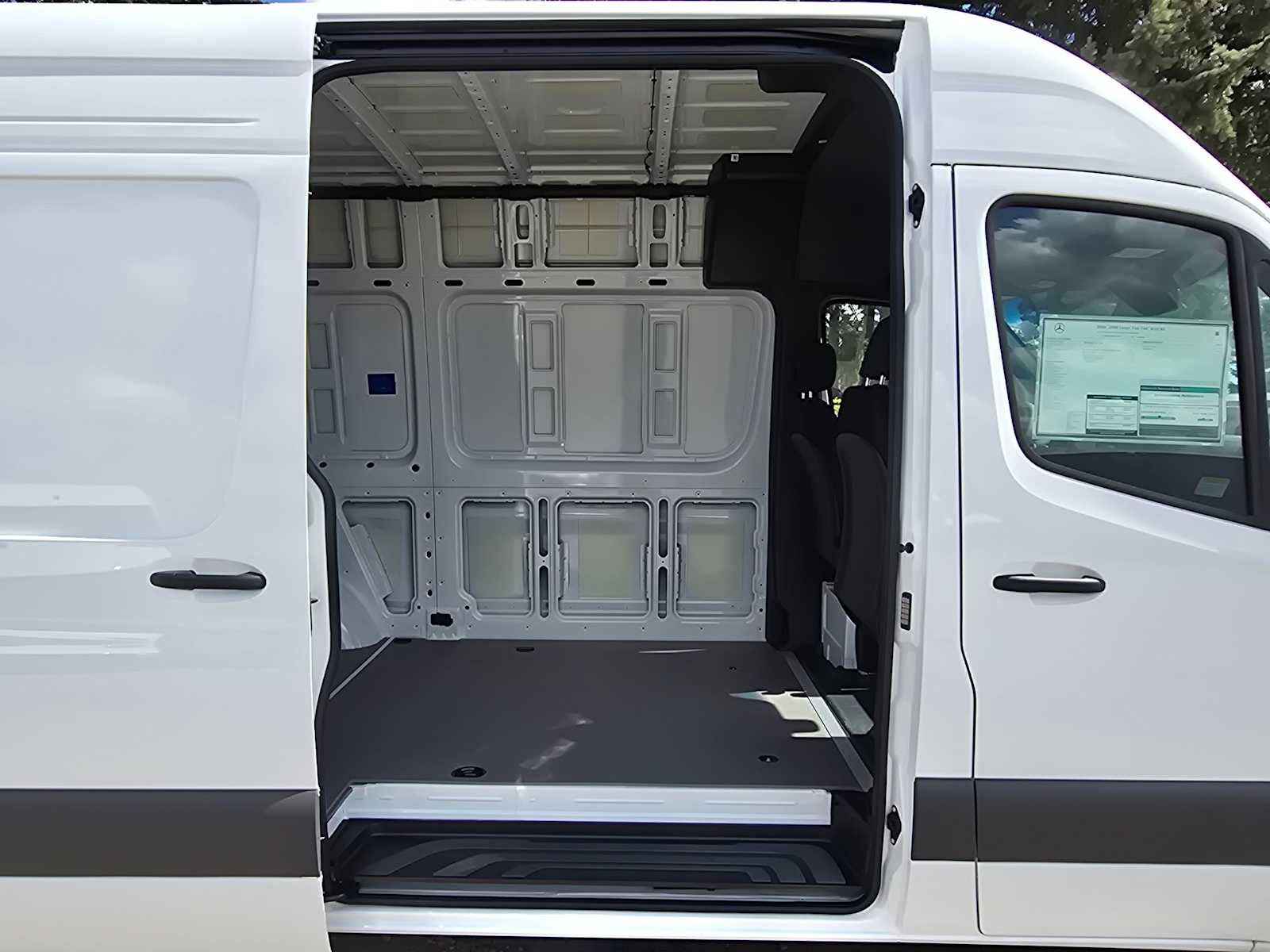 2026 Mercedes-Benz Sprinter Cargo 2500 Standard Roof I4 Diesel 144 RWD