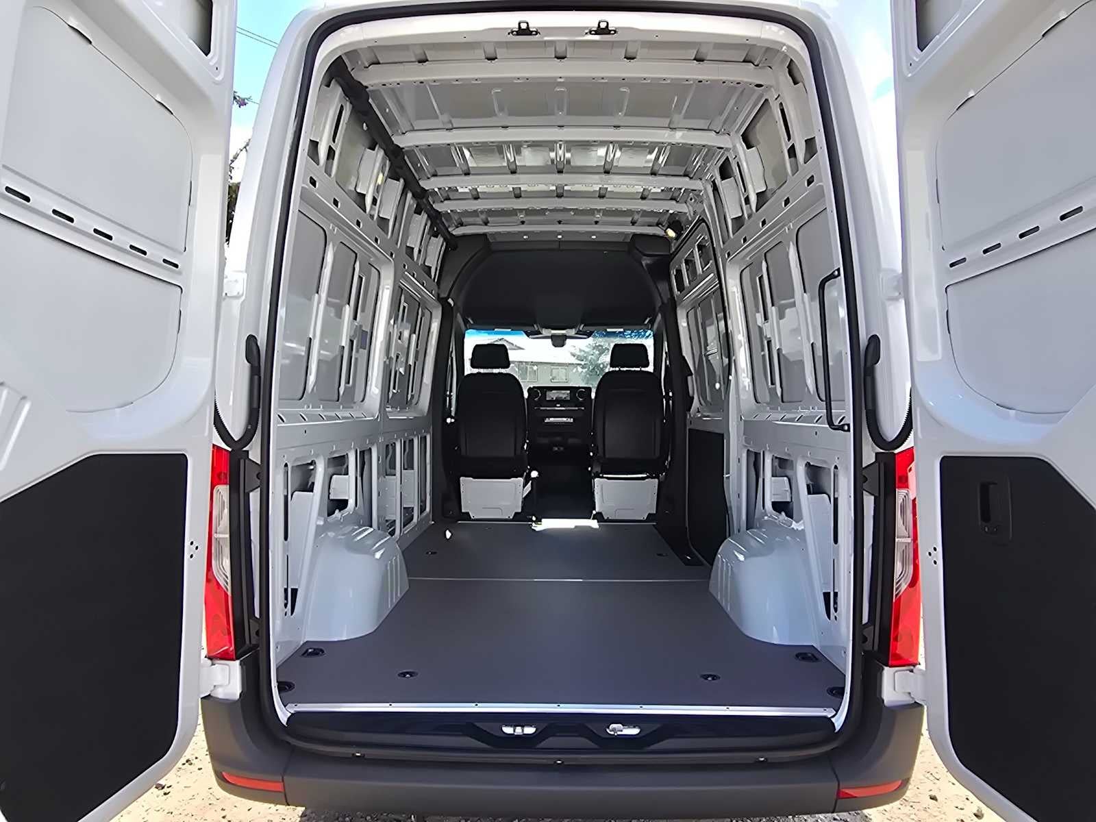 2026 Mercedes-Benz Sprinter Cargo 2500 Standard Roof I4 Diesel 144 RWD