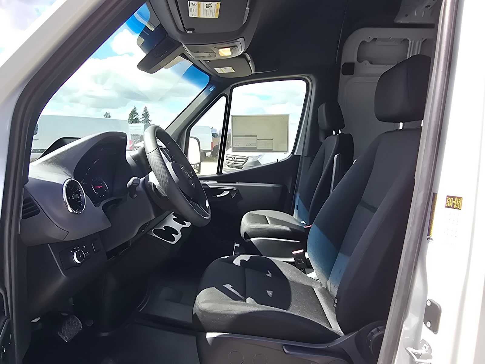 2026 Mercedes-Benz Sprinter Cargo 2500 Standard Roof I4 Diesel 144 RWD