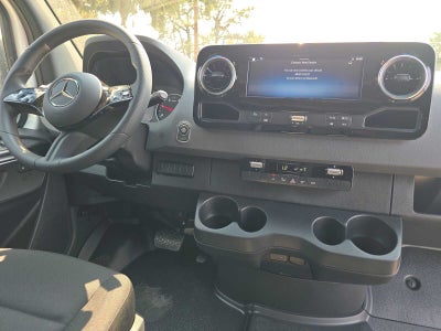 2026 Mercedes-Benz Sprinter Cargo 2500 Standard Roof I4 Diesel 144 RWD