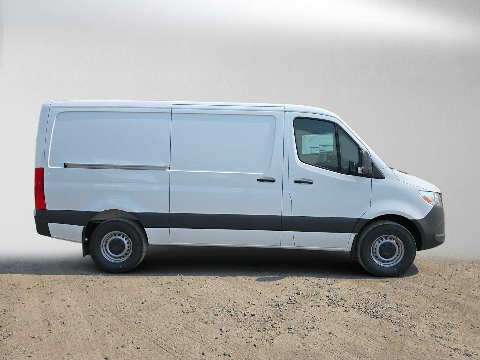 2026 Mercedes-Benz Sprinter Cargo 2500 Standard Roof I4 Diesel 144 RWD