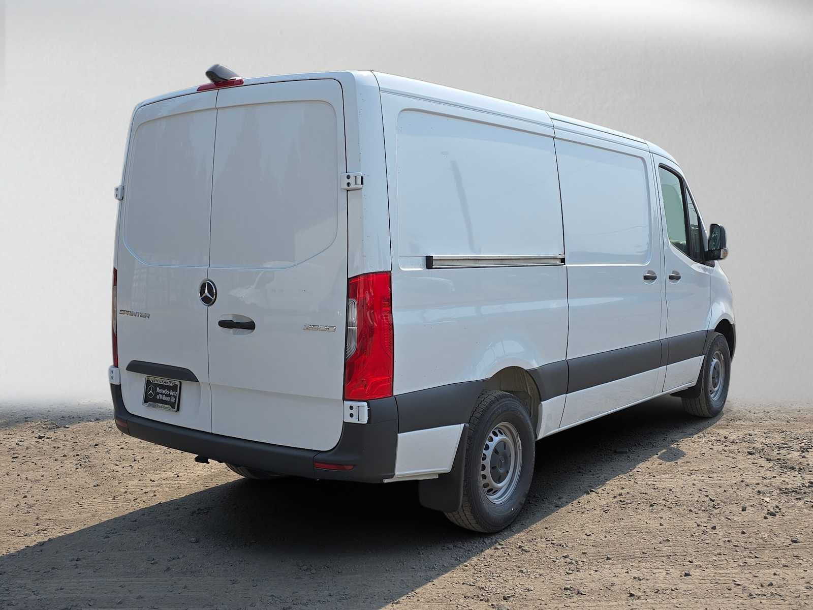 2026 Mercedes-Benz Sprinter Cargo 2500 Standard Roof I4 Diesel 144 RWD