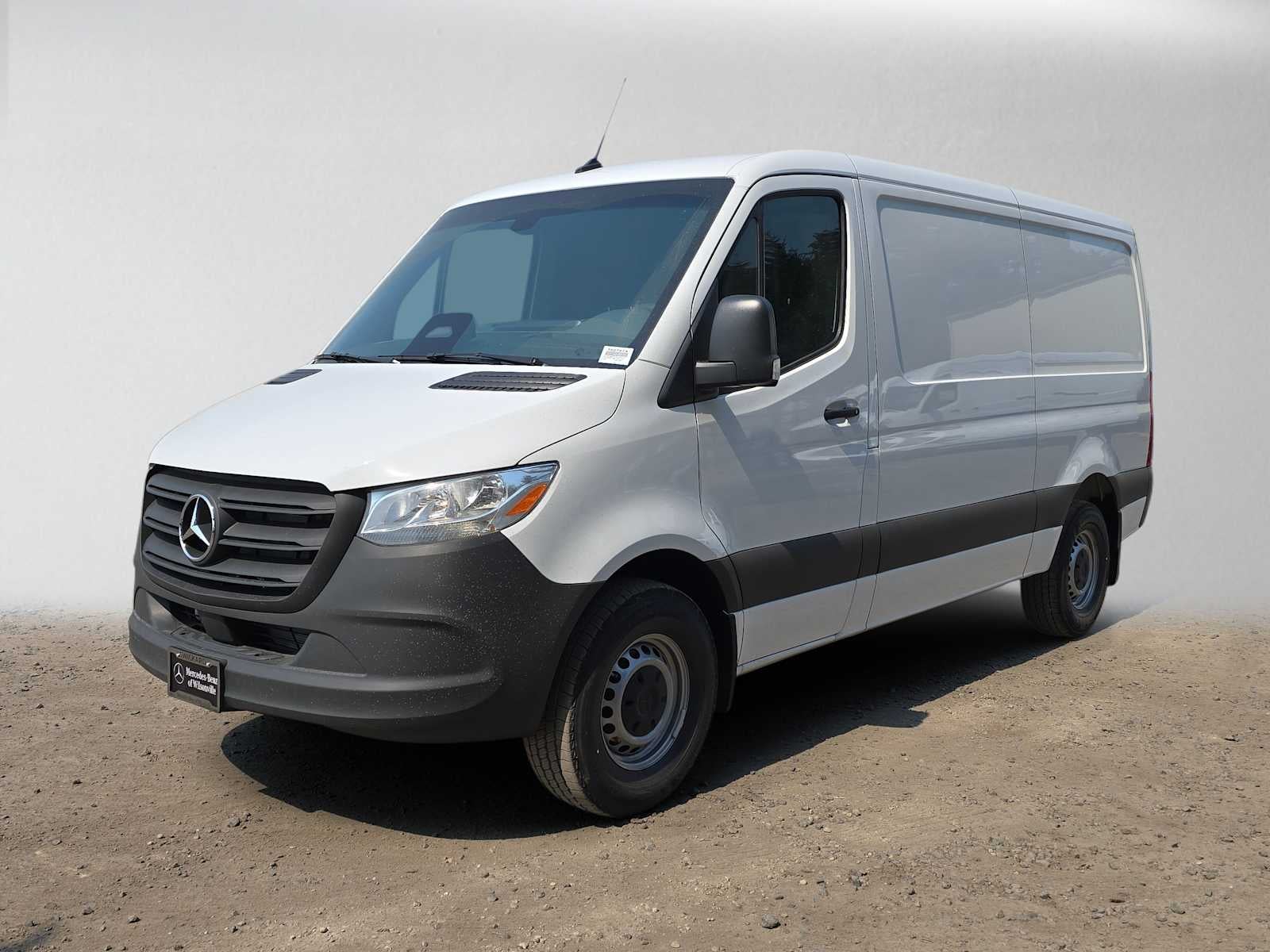 2026 Mercedes-Benz Sprinter Cargo 2500 Standard Roof I4 Diesel 144 RWD