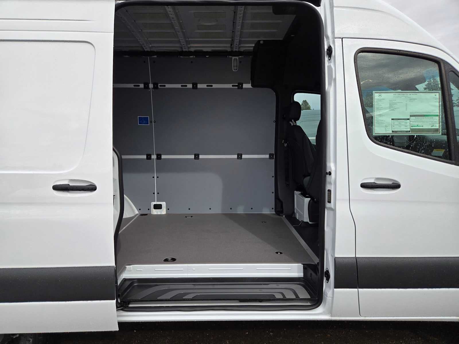 2026 Mercedes-Benz Sprinter Cargo 2500 Standard Roof I4 Diesel 144 RWD
