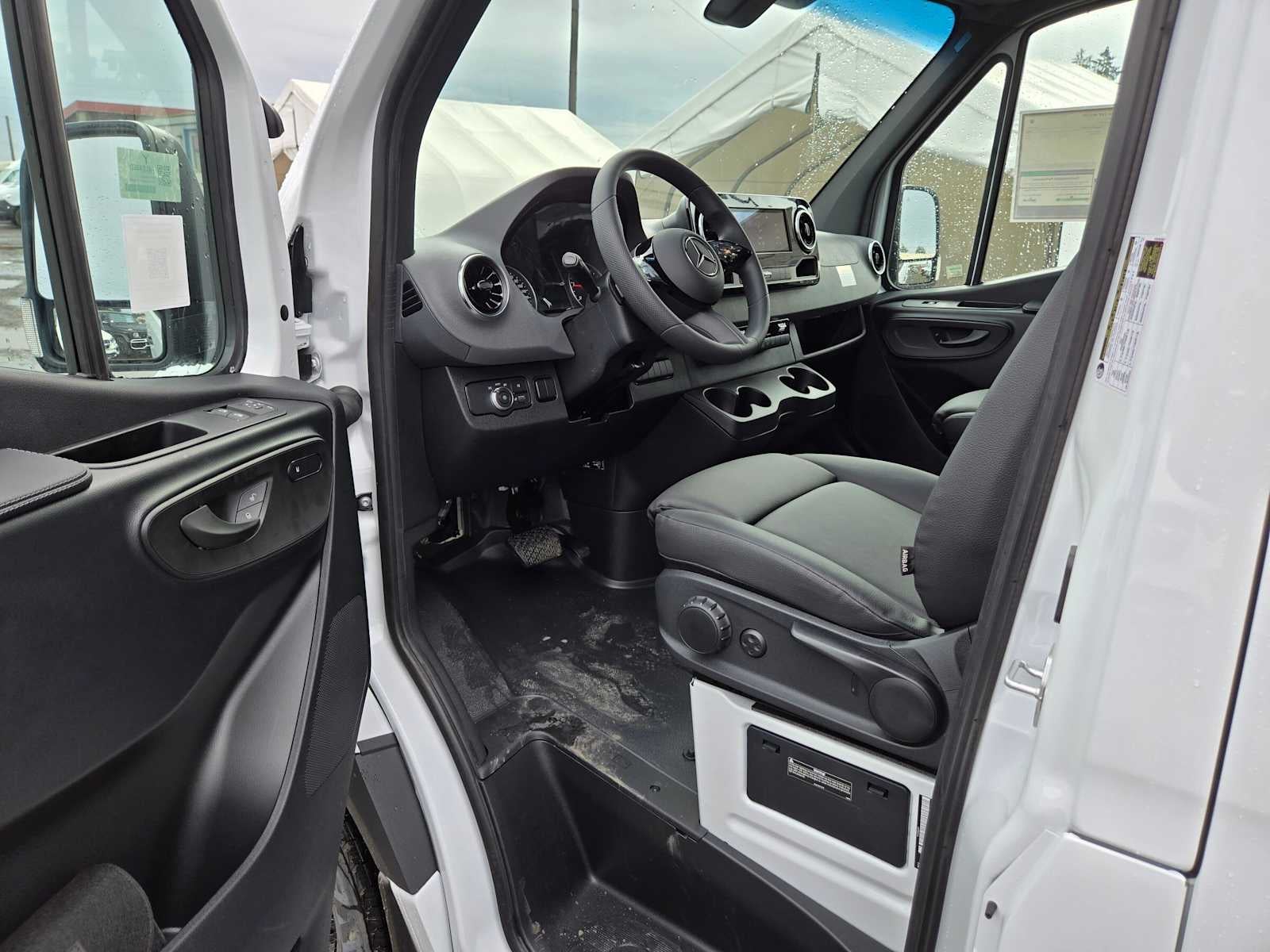 2026 Mercedes-Benz Sprinter Cargo 2500 Standard Roof I4 Diesel 144 RWD