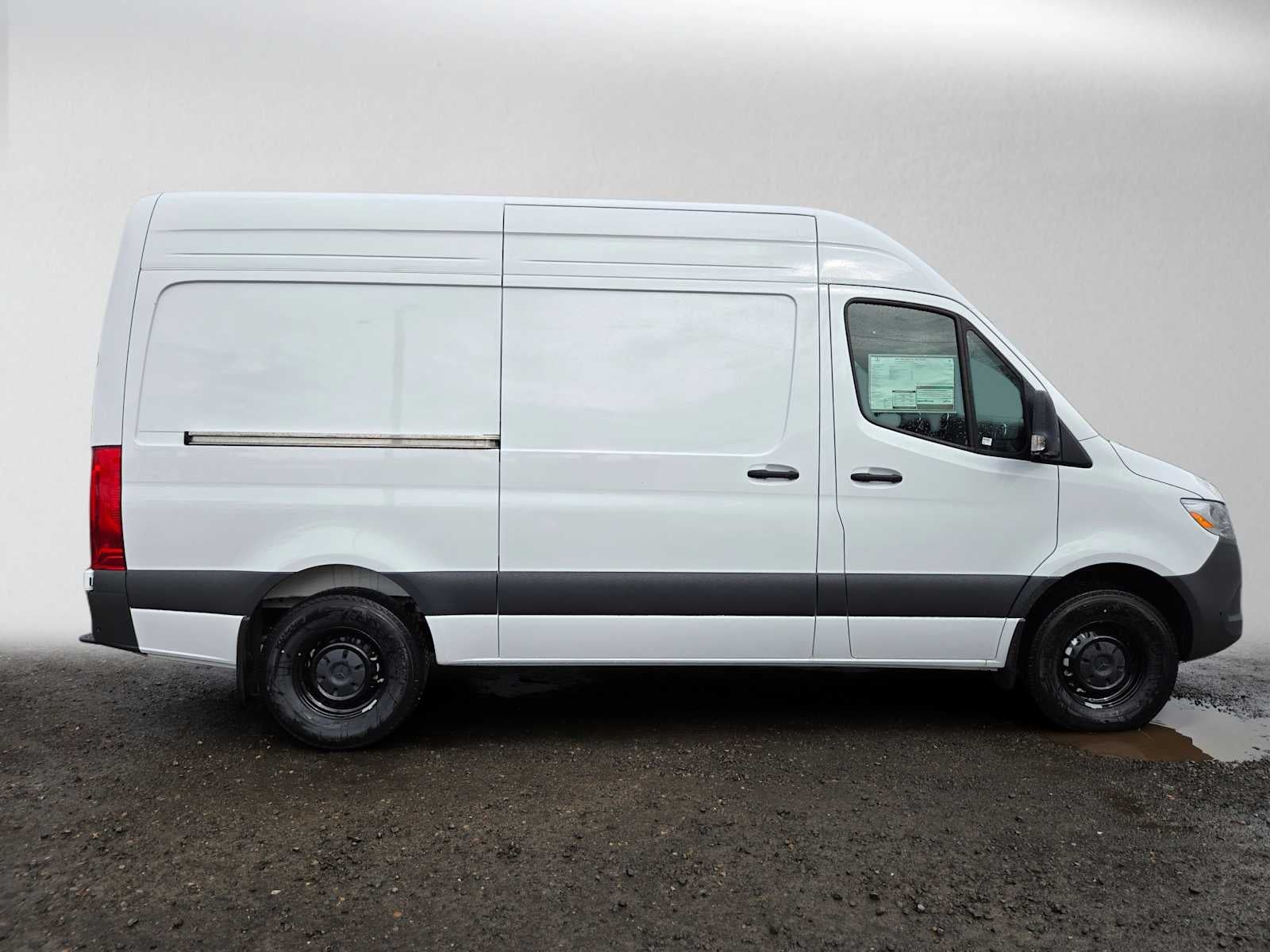 2026 Mercedes-Benz Sprinter Cargo 2500 Standard Roof I4 Diesel 144 RWD