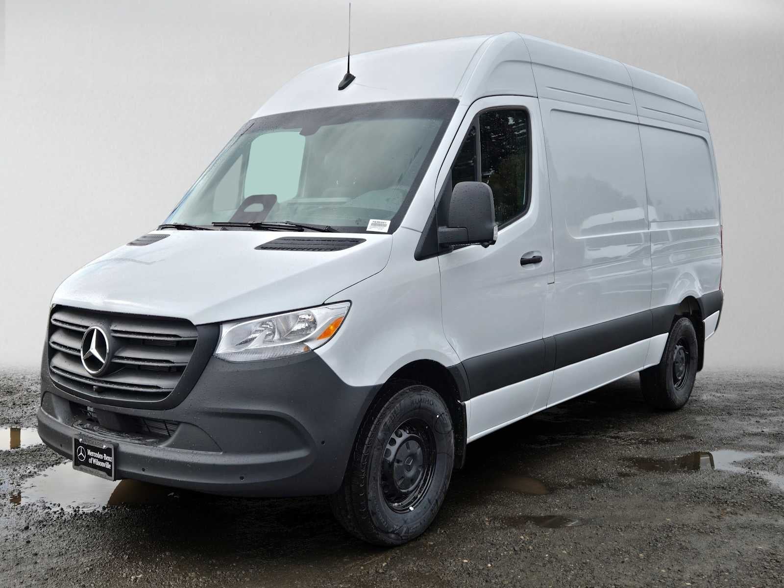 2026 Mercedes-Benz Sprinter Cargo 2500 Standard Roof I4 Diesel 144 RWD