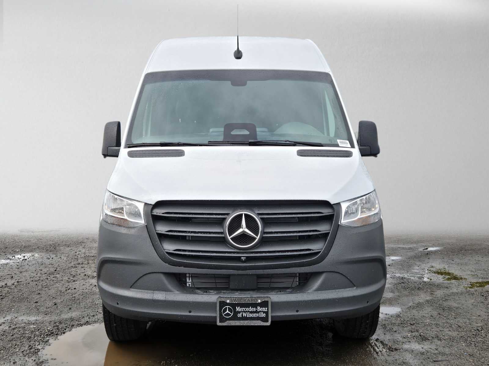 2026 Mercedes-Benz Sprinter Cargo 2500 Standard Roof I4 Diesel 144 RWD