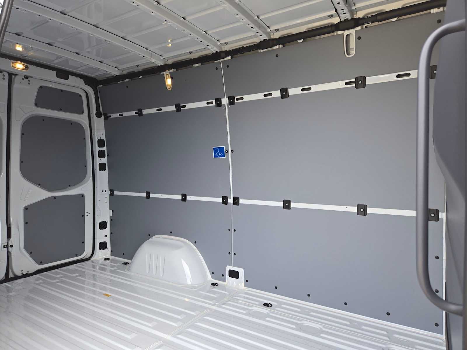 2026 Mercedes-Benz Sprinter Cargo 2500 Standard Roof I4 Diesel 144 RWD