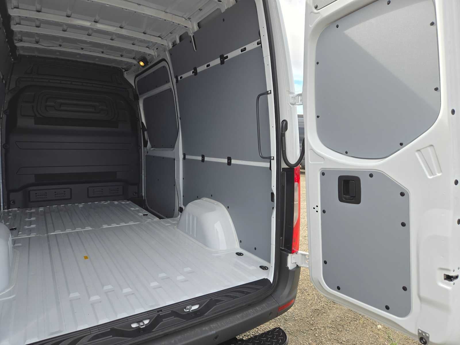 2026 Mercedes-Benz Sprinter Cargo 2500 Standard Roof I4 Diesel 144 RWD