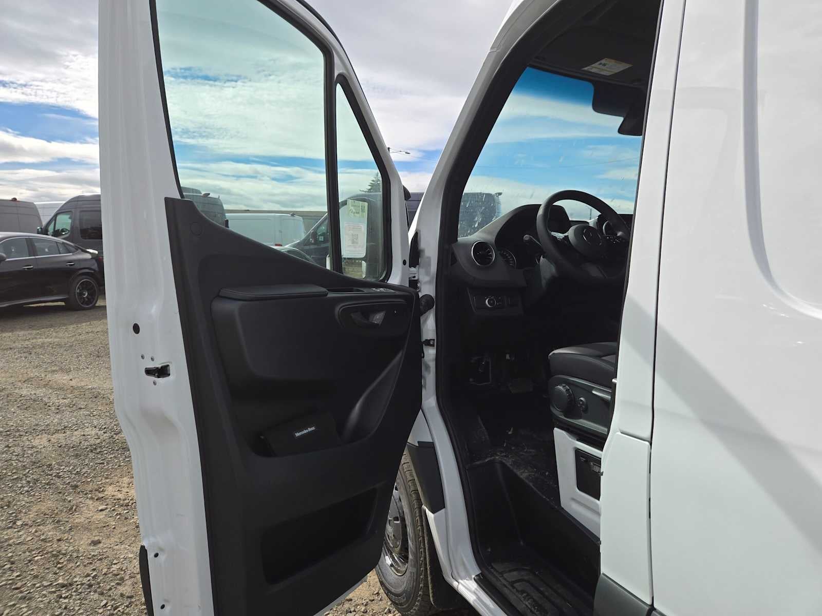 2026 Mercedes-Benz Sprinter Cargo 2500 Standard Roof I4 Diesel 144 RWD