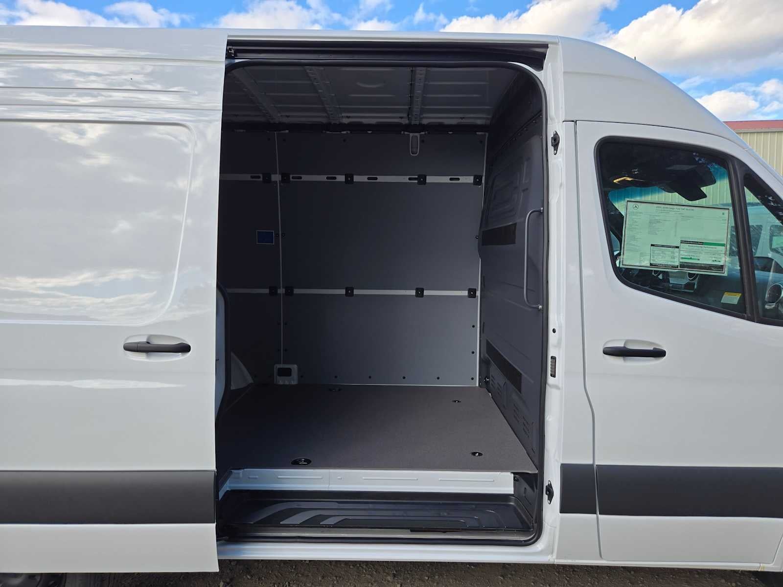 2026 Mercedes-Benz Sprinter Cargo 2500 Standard Roof I4 Diesel 144 RWD