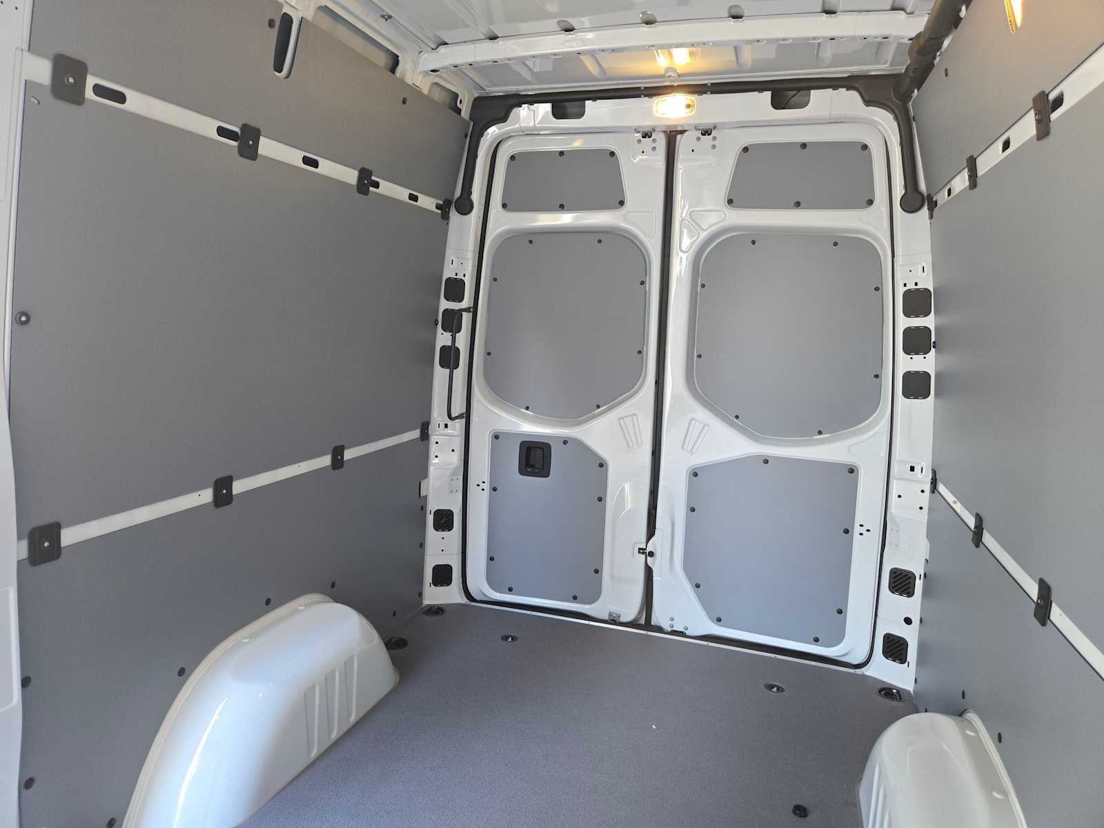 2026 Mercedes-Benz Sprinter Cargo 2500 Standard Roof I4 Diesel 144 RWD